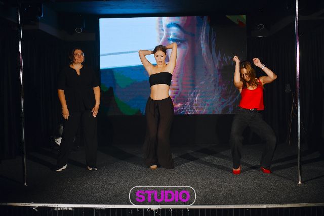 Petrecere la STUDIO, 5 septembrie 2026 — 48 / 79