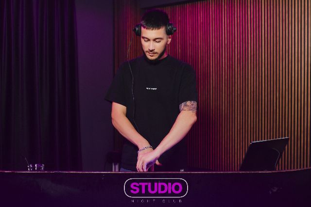 Petrecere la STUDIO, 5 septembrie 2026 — 26 / 79