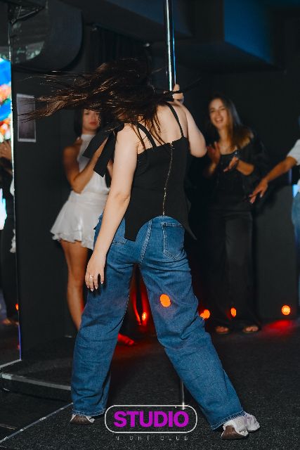 Petrecere la STUDIO, 14 august 2026 — 99 / 107