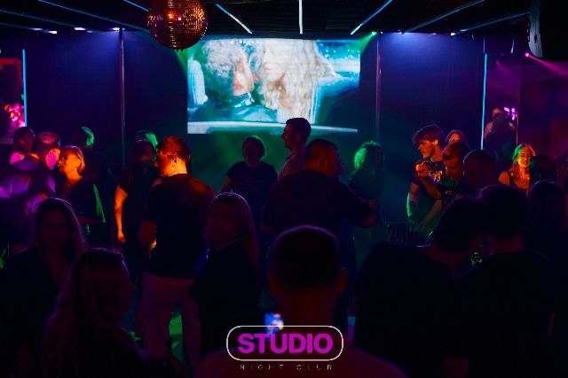Petrecere la STUDIO, 18 septembrie 2026 — 50 / 80