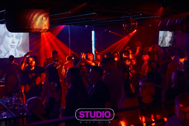 Petrecere la STUDIO, 18 septembrie 2026 — 45 / 80