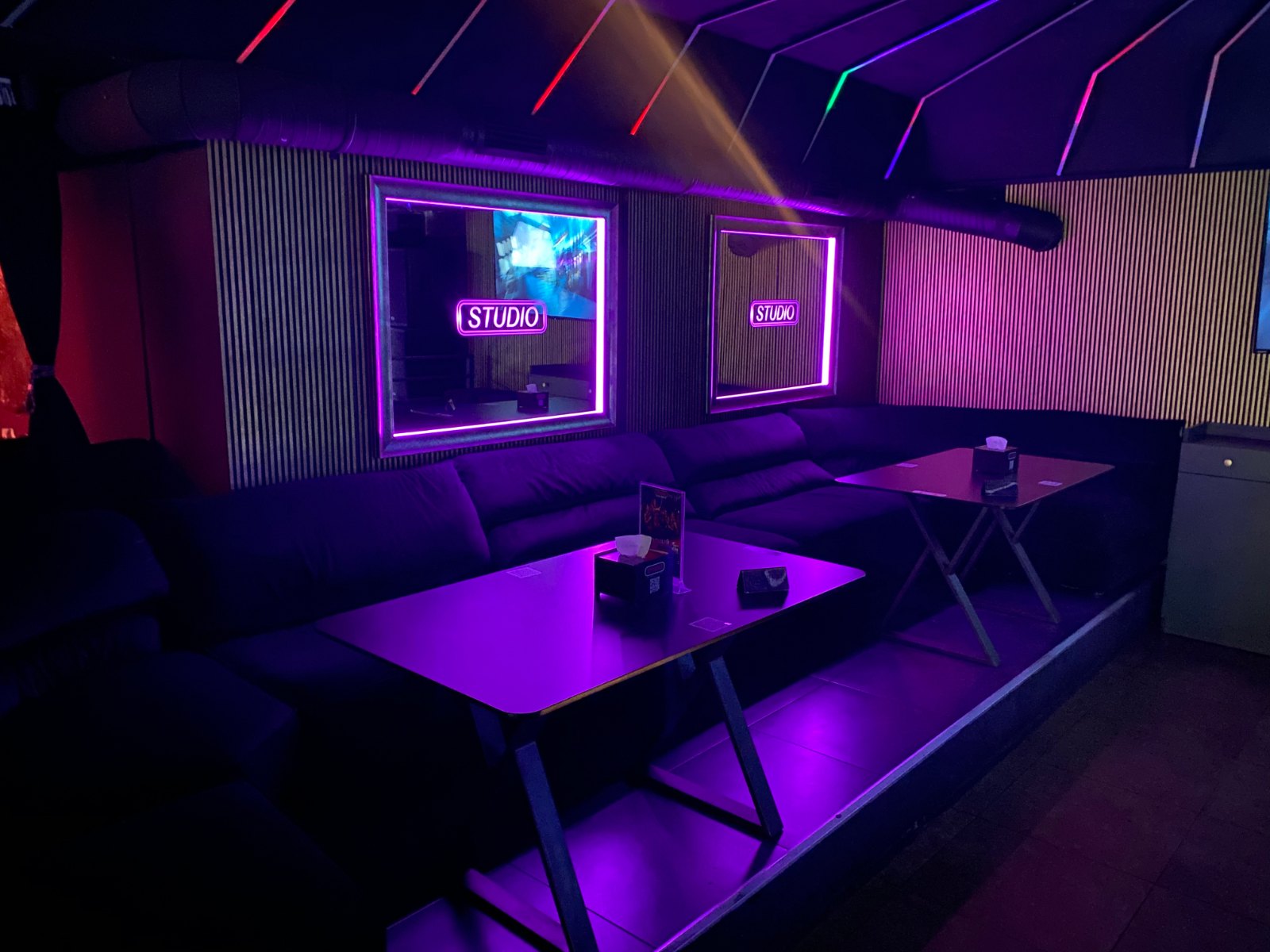 VIP deschis